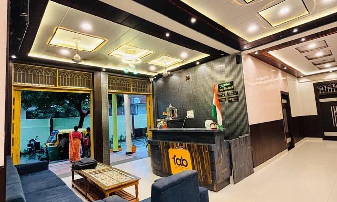 Varanasi Hotel | S R HOTEL