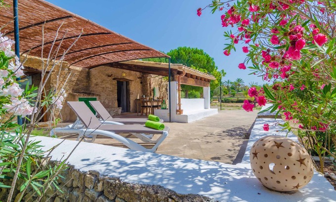 Montuiri House | SA ROTA (DEN JOAN PORRERENC) - House with terrace in Montuïri. Free WiFi