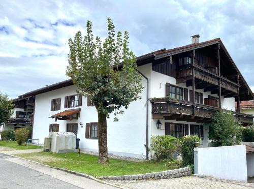 Prien am Chiemsee Apartment | Sabine´s Ferienwohnung mit Bergblick am Chiemsee