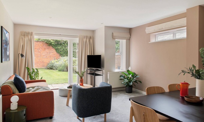 Reading Apartment | SACO Reading - Castle Crescent