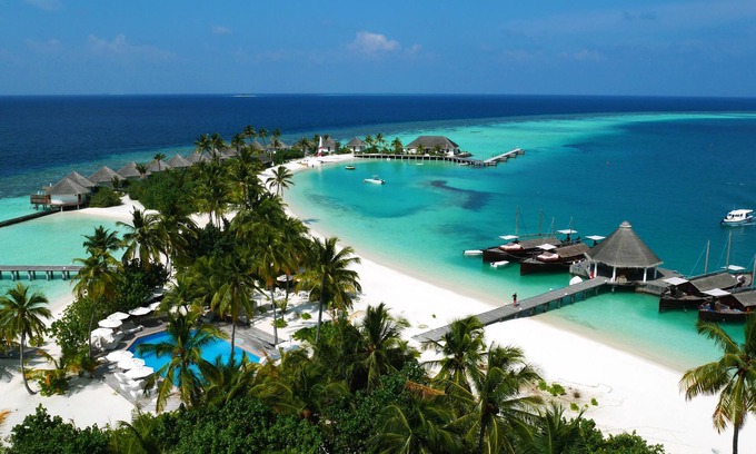 Mushimasgali Resort | Safari Island Resort