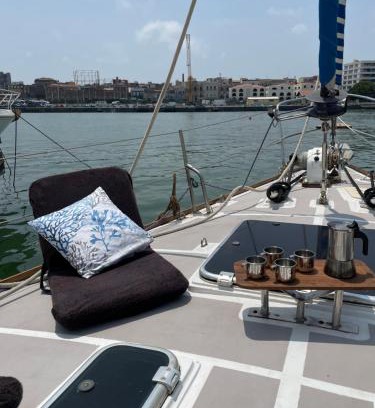 Old Town Boat Rental | SailBoat B&B on Board