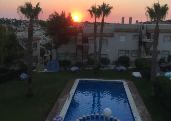 Orihuela Costa Apartment | Saint James Park downstairs