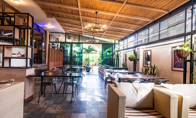 Nairobi West Bed & Breakfast | Samra Hotel