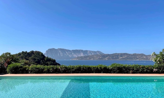 Capo Coda Cavallo Apartment | SAN TEODORO PUNTA EST 2 CAMERE GIARDINO VISTA MARE
