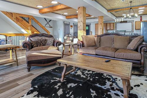 Sevierville House | Sanctuary on Douglas