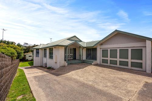 Sorrento House | Sand and Foam