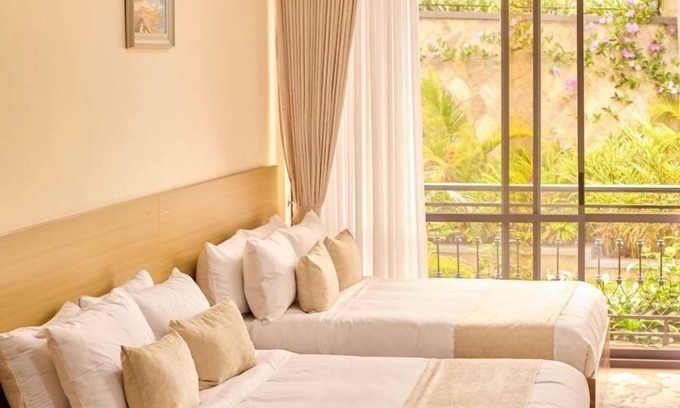 Entebbe House | Sand Grains Residence 009