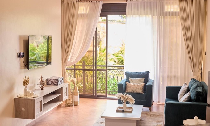 Entebbe Bed & Breakfast | Sand Grains Residences 003
