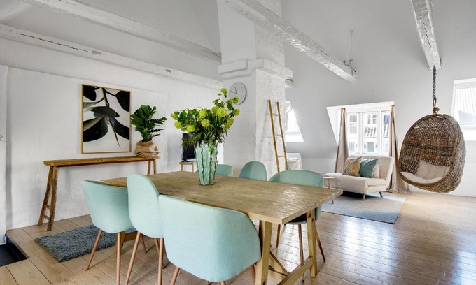 Indre By Apartment | Sanders Main - Endearing Two-Bedroom Duplex Apartment with a Balcony Next to Magical Nyhavn