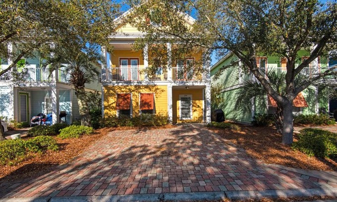 Villages of Crystal Beach House | Sandsational Memories