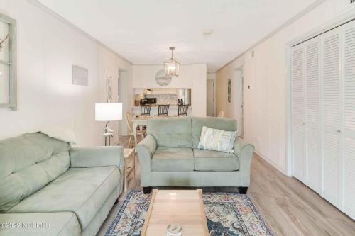 Ocean Isle Beach Apartment | Sandvillas C1