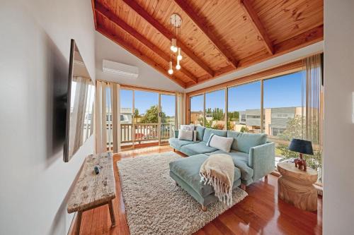 Torquay House | Sandy Bliss Walk to the beach