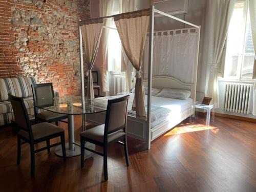 Sant' Ambrogio Apartment | Sant'Ambrogio Suite