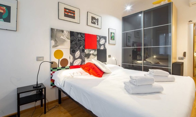 San Lorenzo Apartment | Santa Reparata Flat in Florence