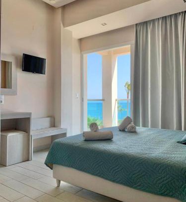 Hersonissos Centre Hotel | Saradari Beach Hotel - Adults Only