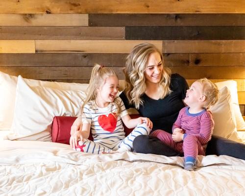 Island Park Hotel | Sawtelle Mountain Resort