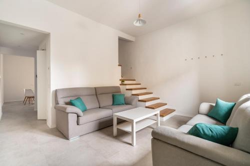 Florence House | Scandicci Elite Home - Casa Moderna con Cortile e Parcheggio Gratuito