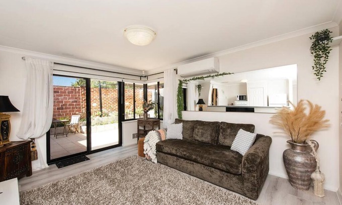 Scarborough House | Scarborough Villa on Duke - EXECUTIVE ESCAPES