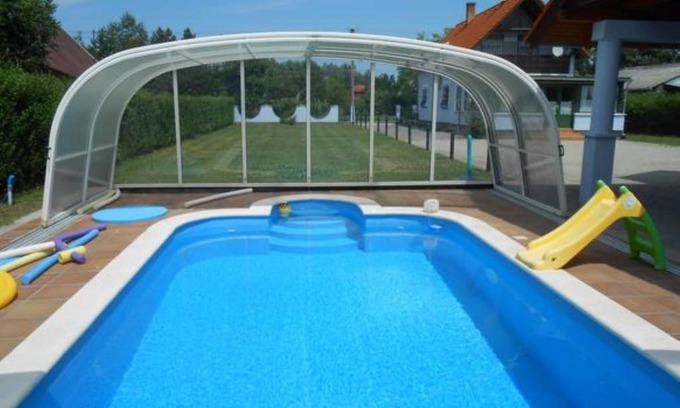 Balatonmariafurdo House | schönes Ferienhaus mit grossen Pool 250 m vom Balaton