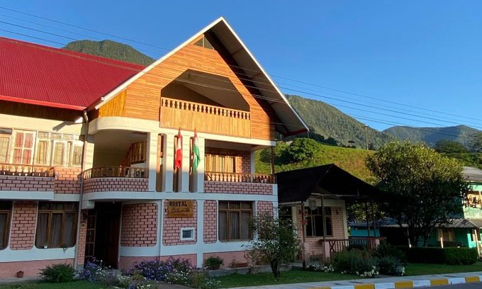 Pozuzo House | Schmidt Hostal
