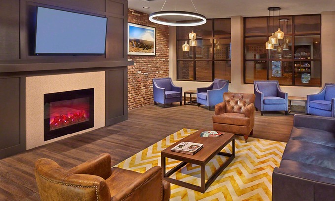 Morgantown Hotel | Scholar Morgantown, Tapestry Collection by Hilton