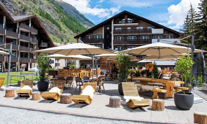 Zermatt City Centre Hotel | Schweizerhof Zermatt