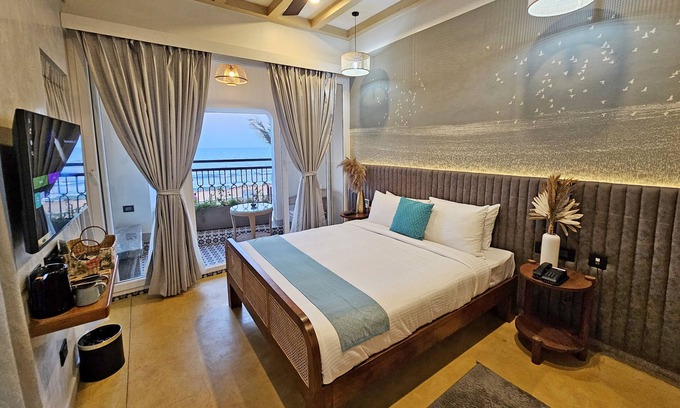 White Town Hotel | Sea Gadabout - Seaside Stays