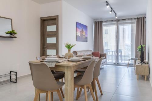 Tower Road Apartment | Sea-side Escape in Sliema - Sleeps 6