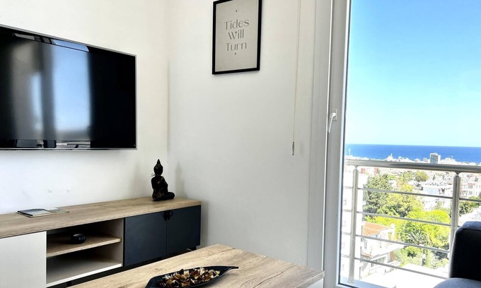 Kyrenia Apartment | Sea View Flat 10 min to Beach in Kyrenia