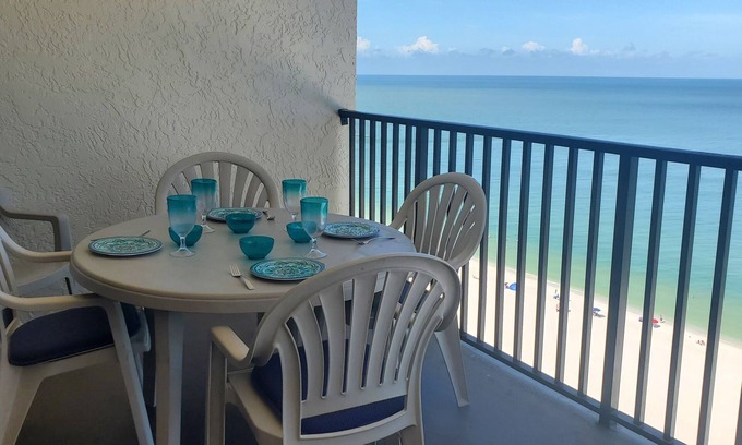 Marco Island Condo | Sea Winds Beachfront Top Floor n Condo 1704