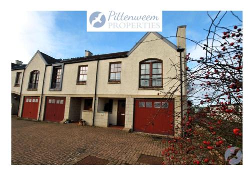 Crail House | Seabreeze- stylish coastal home Crail