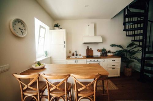 Diklo Apartment | Seafront Beach House - First Row to Sea
