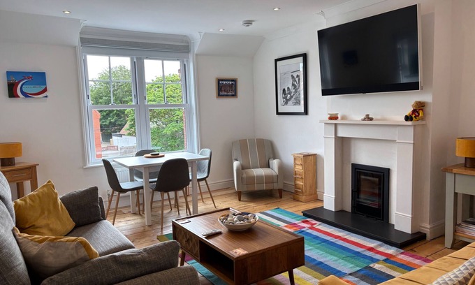 Sheringham Apartment | Seafront Sheringham 1 bed Apt sleeps 4 - 1xdog