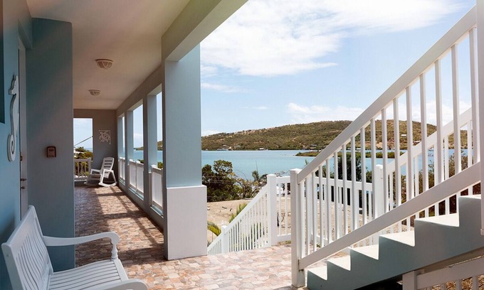 Culebra Pueblo Apartment | Seahorse Suite – Stunning Caribbean Views , Covered Terrace & Family Friendly!