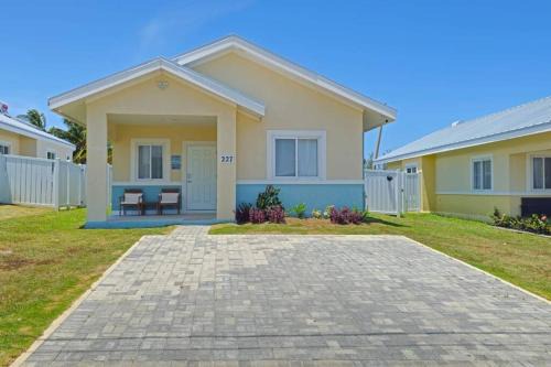 Lucea Villa | SeaJam Vacation Home between Negril & Montego Bay