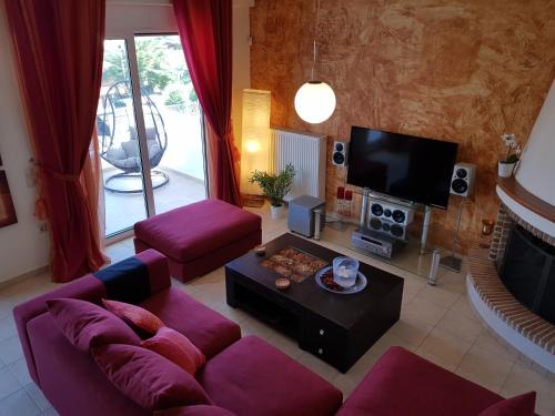 Nea Makri Apartment | 'Seaside Paradise' Elegant Apartment in Nea Makri