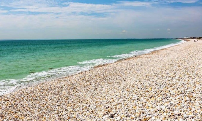Wittering House | Seaside Retreat 2 Mins to Beach