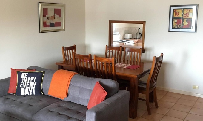 Rockingham Apartment | Seaview on Kent.a beachside gem.