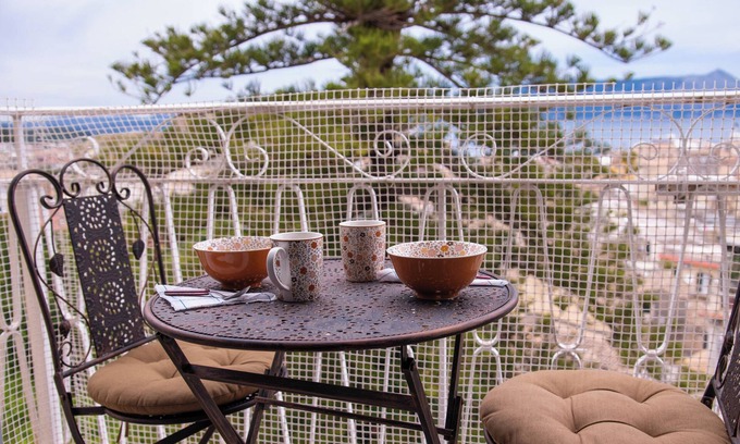 Old Town Apartment | Seaview Serenity apartment