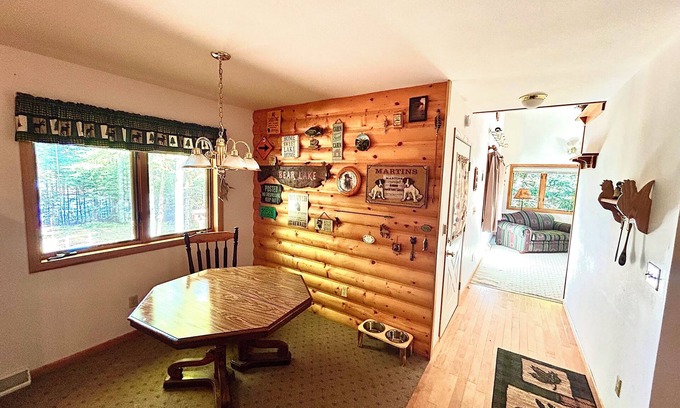 Crandon House | Secluded 5.4 Acres: Private Oasis with 100ft driveway/Self check- in
