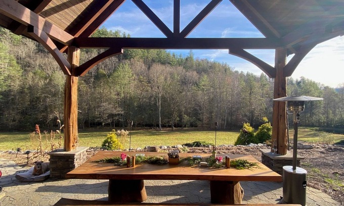 Lenoir House | Secluded Nature Lovers Paradise close to Blowing Rock, Boone & Blue Ridge Pkwy