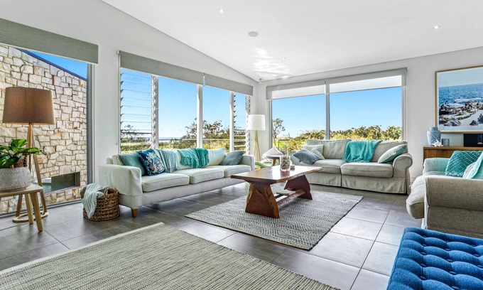 Castaways Beach House | Seclusion by the sea, Castaways Beach