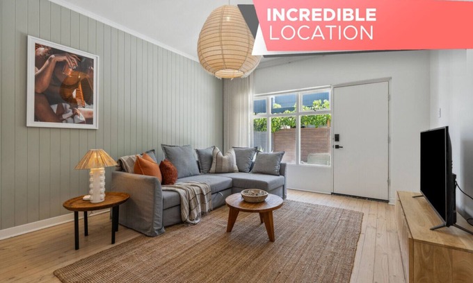 Glenelg South Apartment | Seed at Arlo`s - Ref · ★Seed at Arlo`s★✔Refined luxury in Glenelg✔WiFi