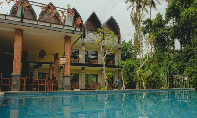Kediri Hotel | Sekar Arum Riverside Resort in Canggu