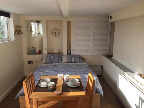 Weymouth Apartment | Self-contained small apt. Weymouth
