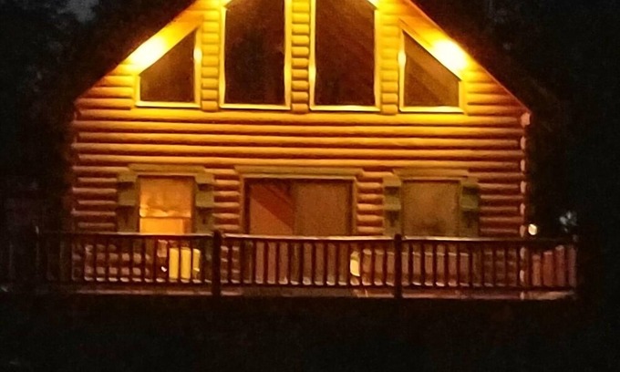 Town of Benton Cabin | Seneca lake Love Shack Route 14 Penn Yan NY in the heart of Wine Country