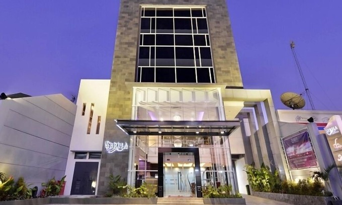 Ciroyom Hotel | Serela Waringin