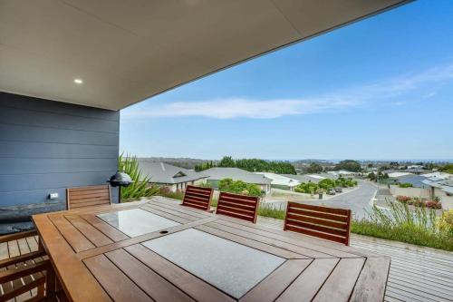 Victor Harbor House | Serendipity - 27 Shields Crs Encounter Bay - No Linen Included
