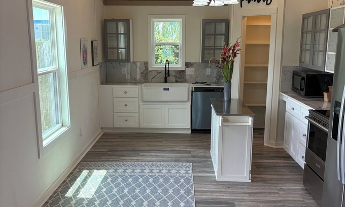 Sealy Other | Serene farmhouse with AC in New Ulm Tx - 3 bedrooms